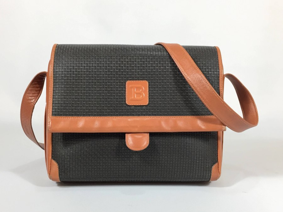 ショルダーバッグ PVC ブラウンブラック 中古品