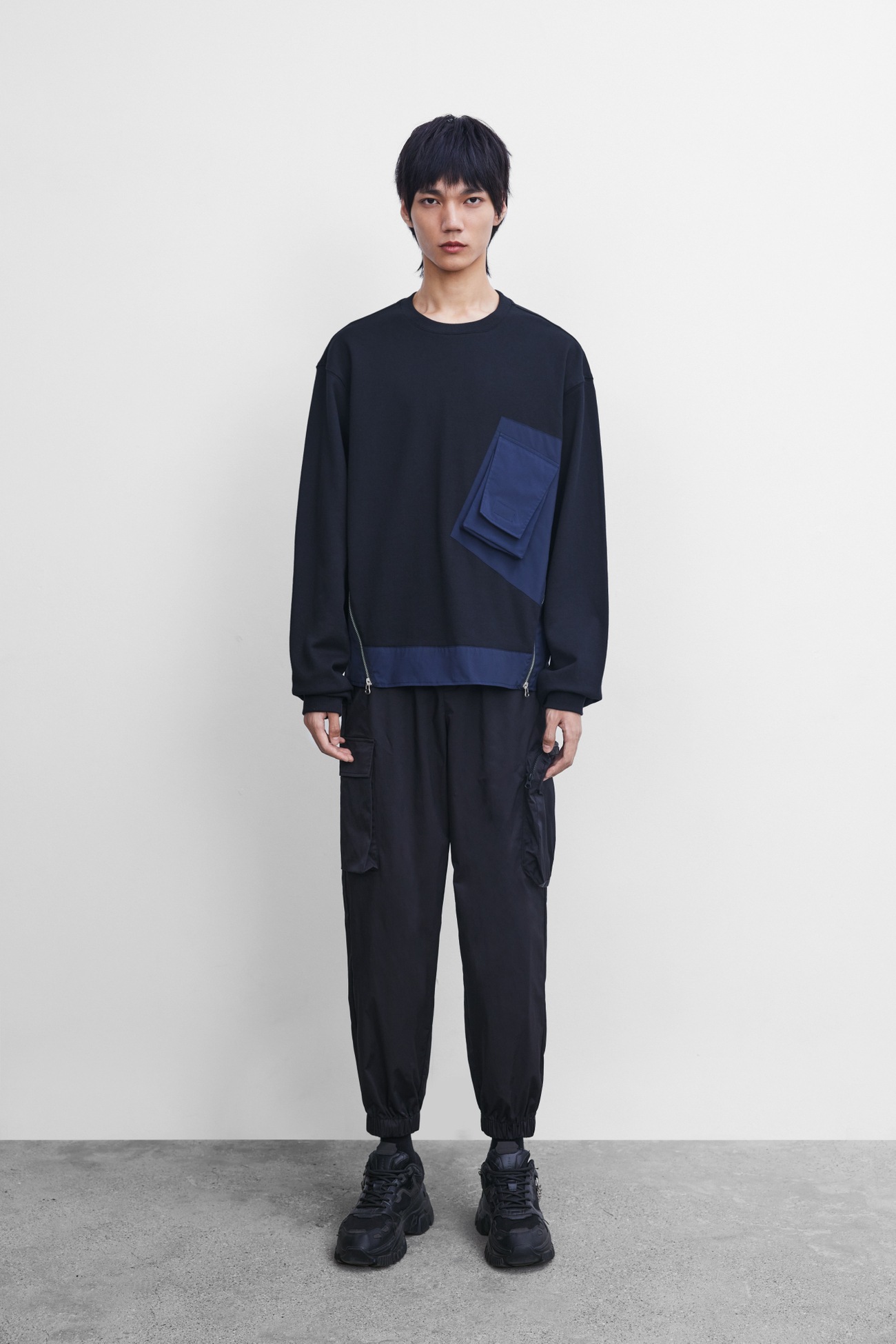 秋 メンズ トレンド ポケット ジッパー 長袖 Tシャツ 個性的なデザイン スタイリッシュ ブラック XS S M L トップス Tシャツ シャツ 袖あり 長袖 きれいめ シンプル 大人 上品