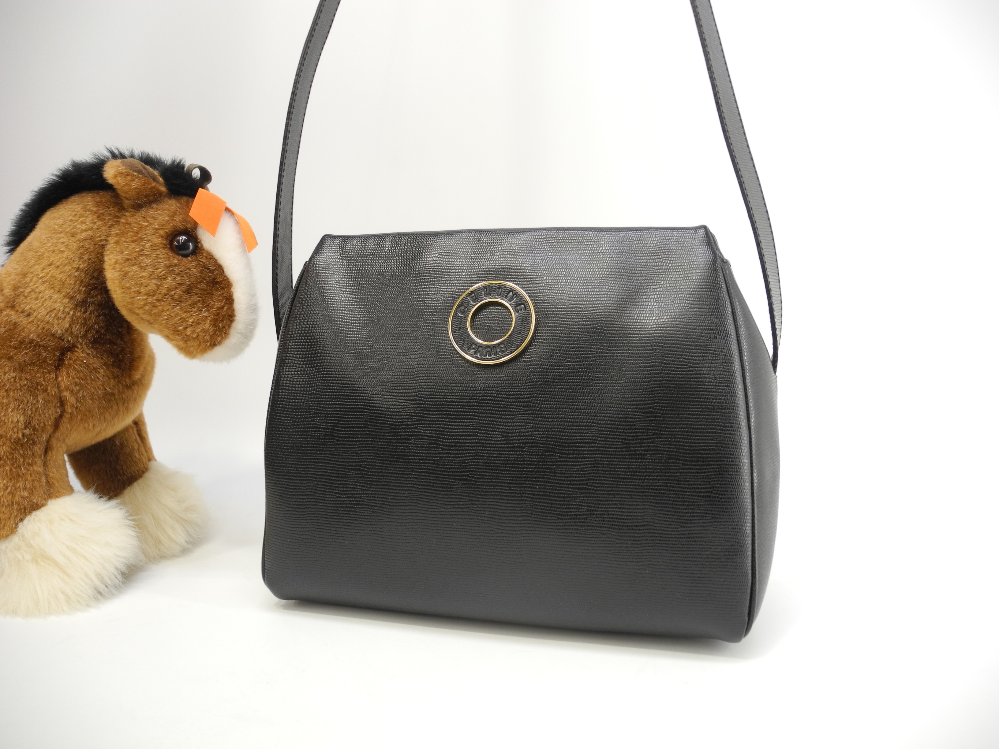 ポシェット ヴィンテージ レザー黒 ゴールド金具 サークルロゴ レア美品@ 15