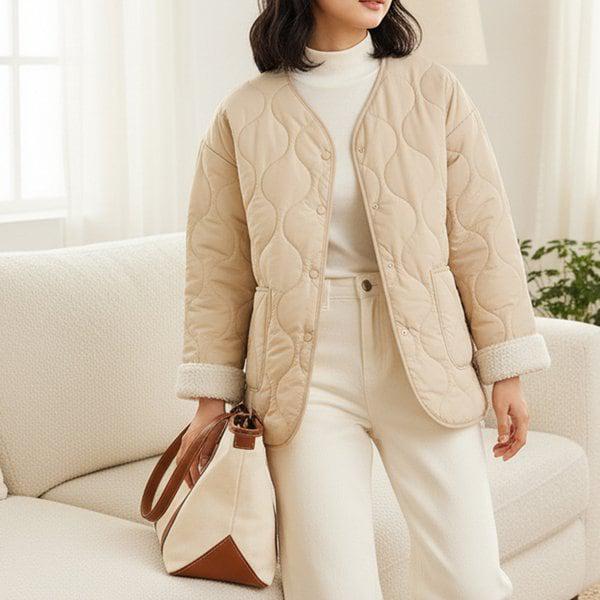 女性の毛皮の裏地ノーカラーキルティングジャケット