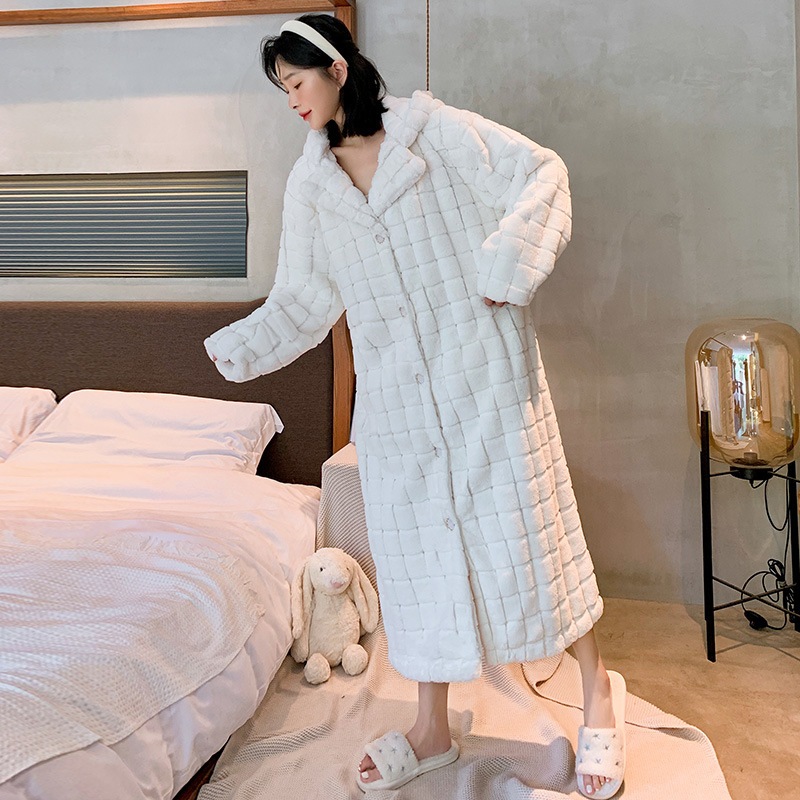 暖かい 厚手 パジャマ もこもこ 冬 レディース 上下セット ナイトウェア ルームウェア 長袖 大きいサイズパジャマ女性秋冬コーラルベルベット白い寝衣長色純色保温パジャマかわいいバスローブ冬