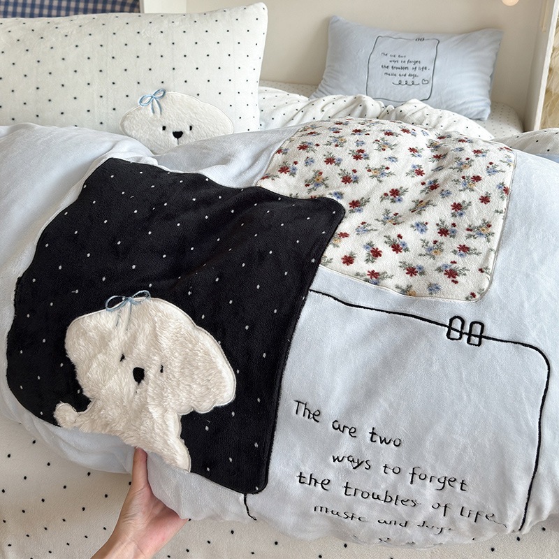 A級ウサギの毛皮のアップリケ刺繍入りミルクフリース寝具4点セット韓国風の秋冬用厚手暖かいコーラルフリース3点セット