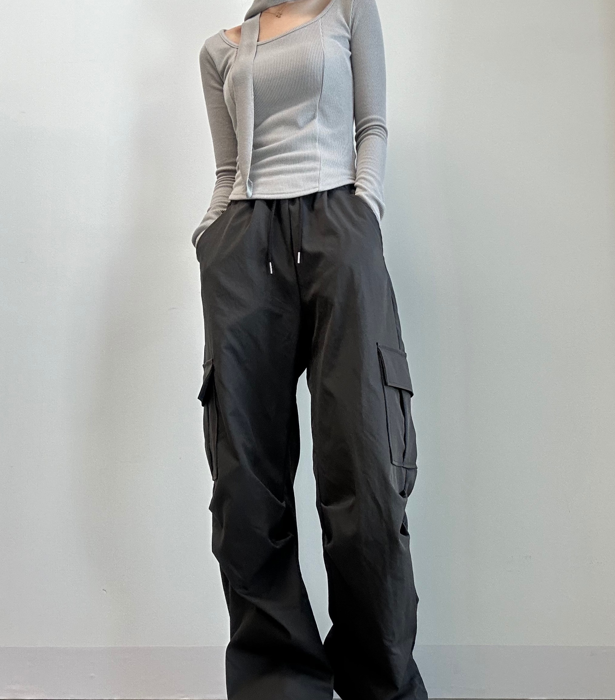 ベリーナ バンディング ディテール ワイド カーゴパンツ