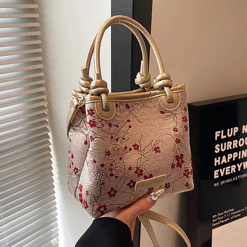 韓国ファッション 夏 おしゃれ 刺繍 ハンドバッグ 気質 水筒ポーチ ミニ バッグ 質感 ショルダーバッグ トートバック