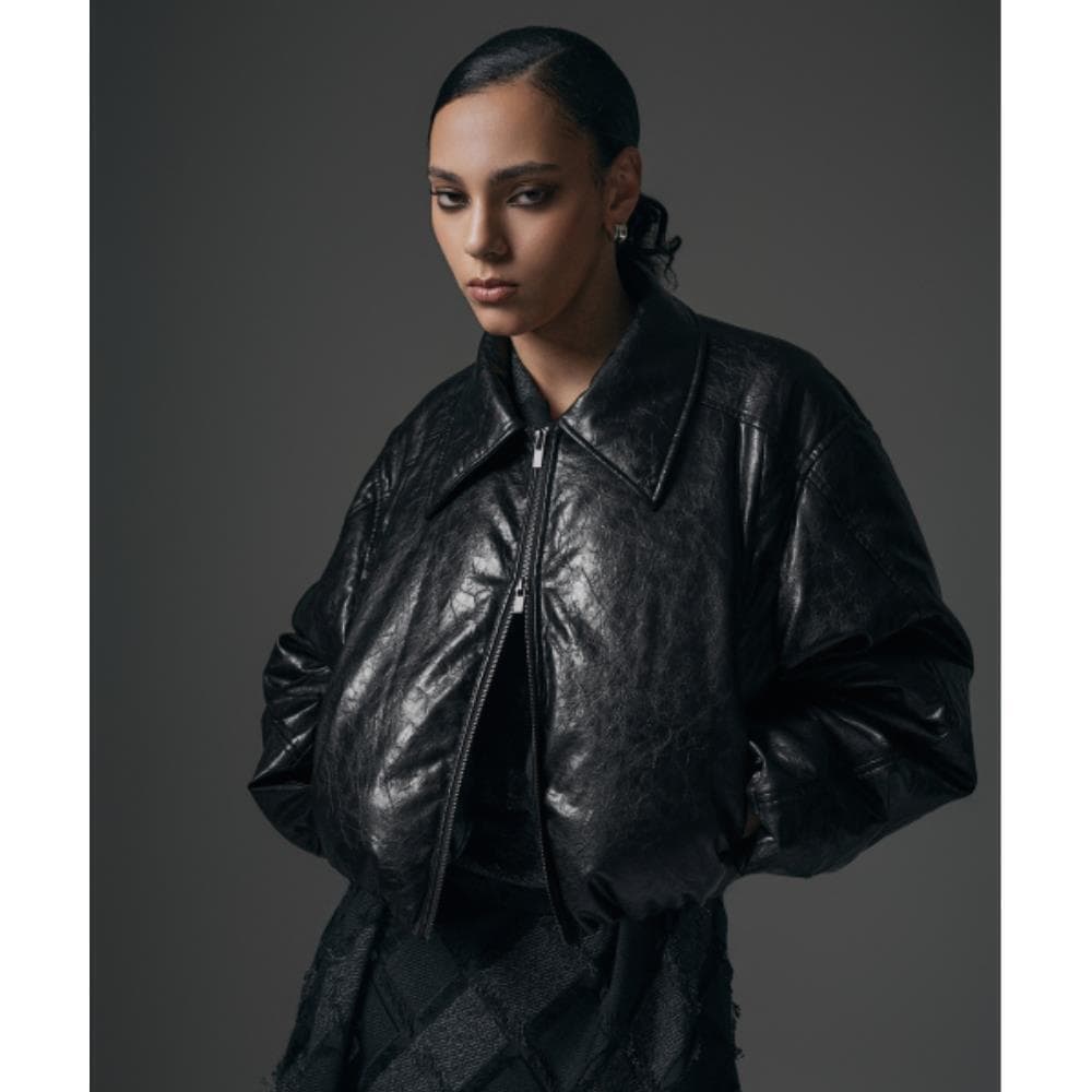 TREEMINGBIRD Glossy Leather Short Padding Jumper Black