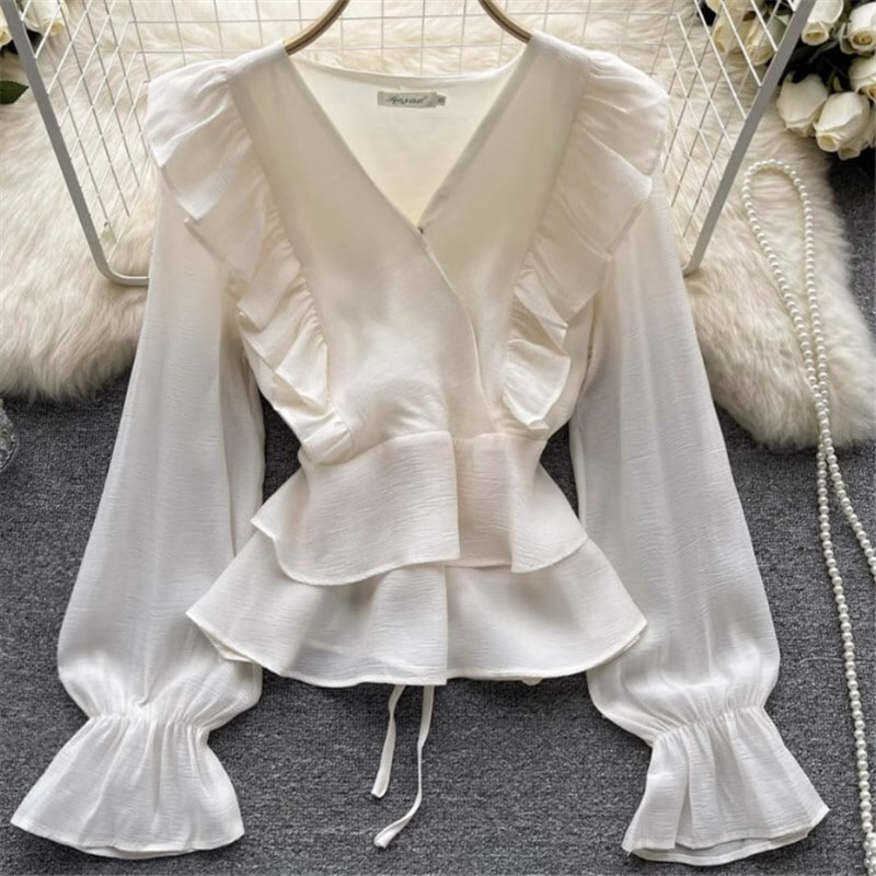 トップス シャツ ブラウス 袖あり 長袖 Vネック フリル かわいい 大人可愛い きれいめ シンプル カジュアル 大人 上品 おしゃれ お洒落 かっこいい レトロ 大人女子 こなれ感 ラフ