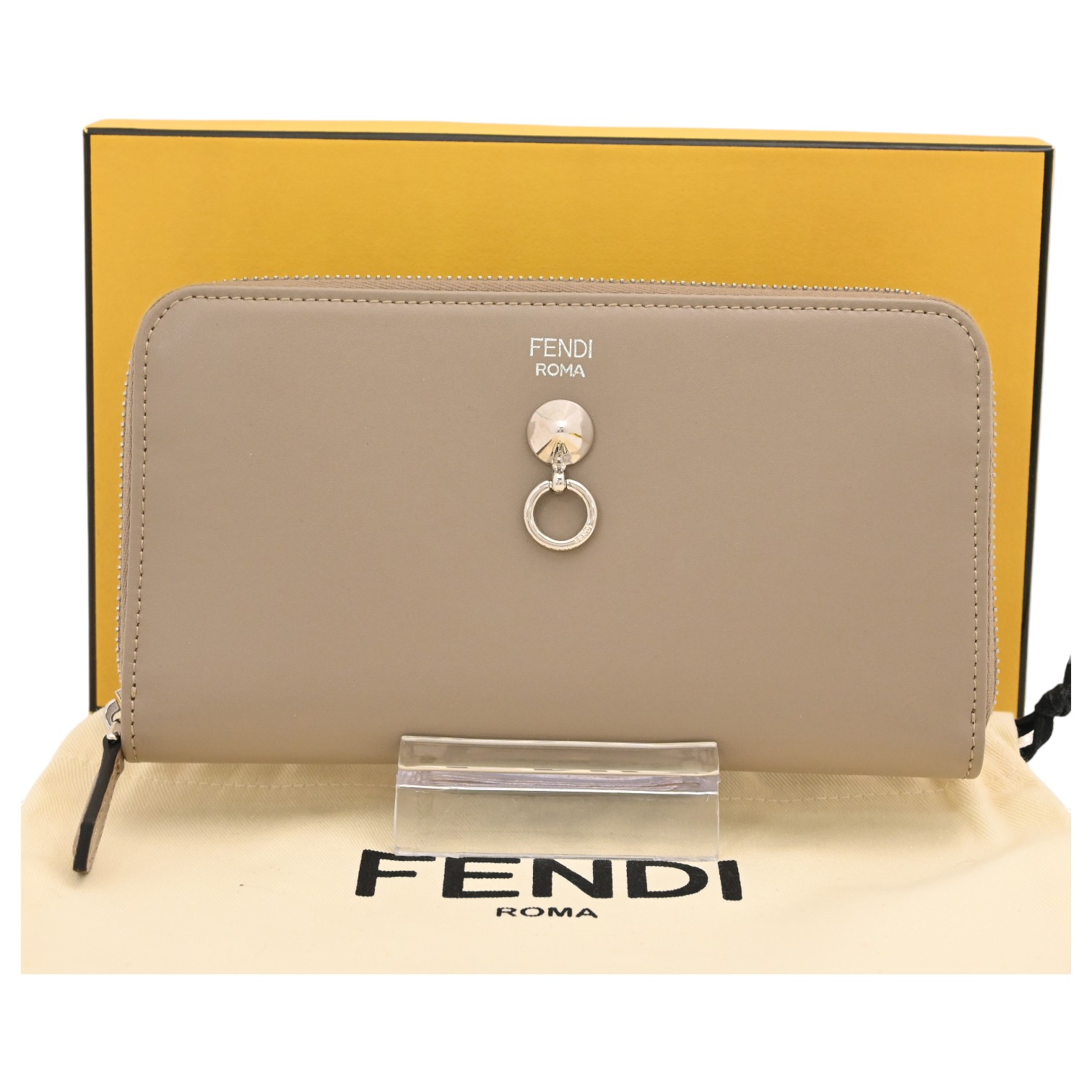 【中古】フェンディ バイザウェイ ラウンドファスナー 長財布 グレージュ Bランク fe7821sn