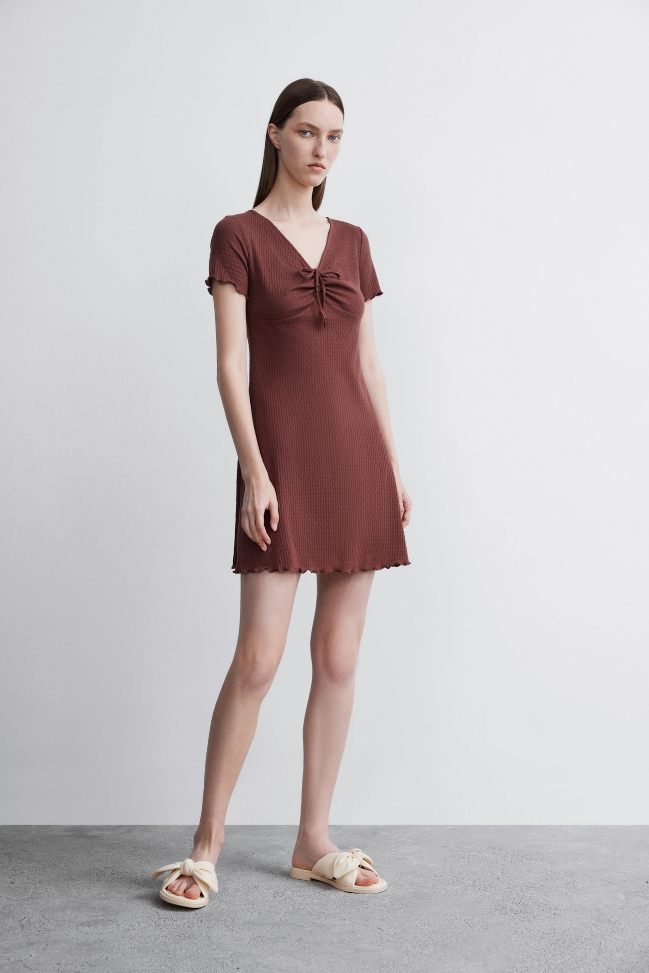 春 夏 レディース カジュアル シンプル レースドレープ 半袖ワンピース リボン付き きれいめ ダークブラウン ブラック XS S M L XL ワンピース 膝上 袖あり Vネック かわいい