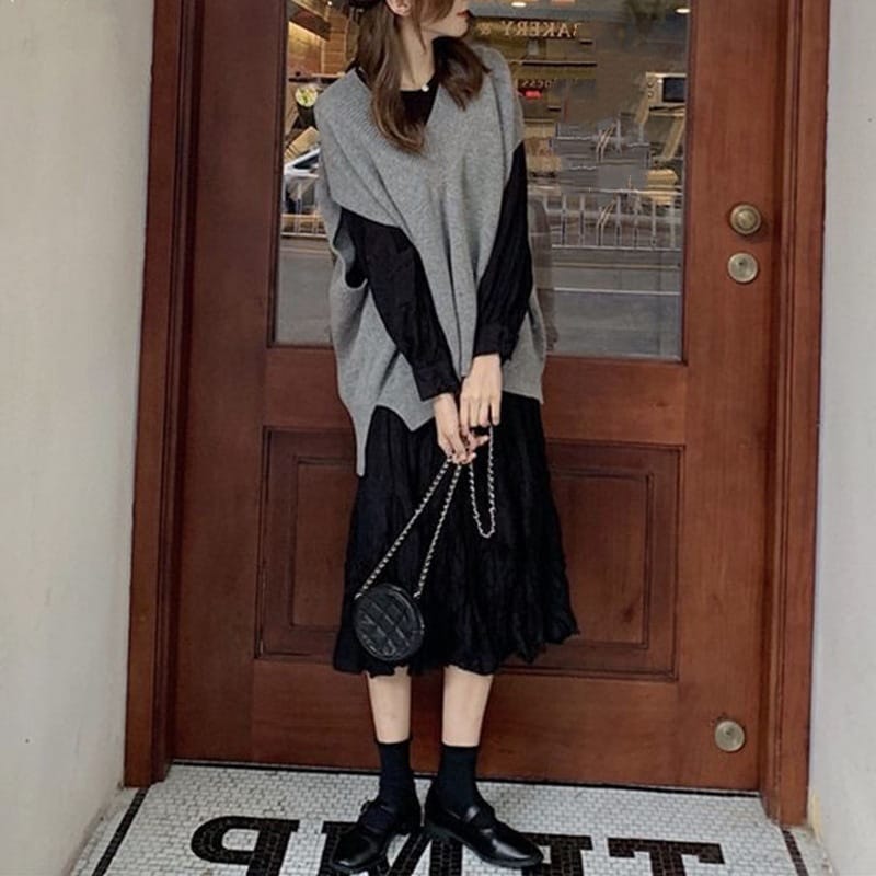 【程よい伸縮性】 スリットVネックベスト+カジュアルAライン無地スカートワンピースセット