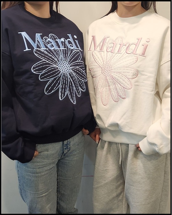 【Mardi Mercredi】ロゴ 長袖 ラウンドネック スウェット Qoo10 Mardi Mercredi 新作カラー登場しました! ロゴ 長袖 刺