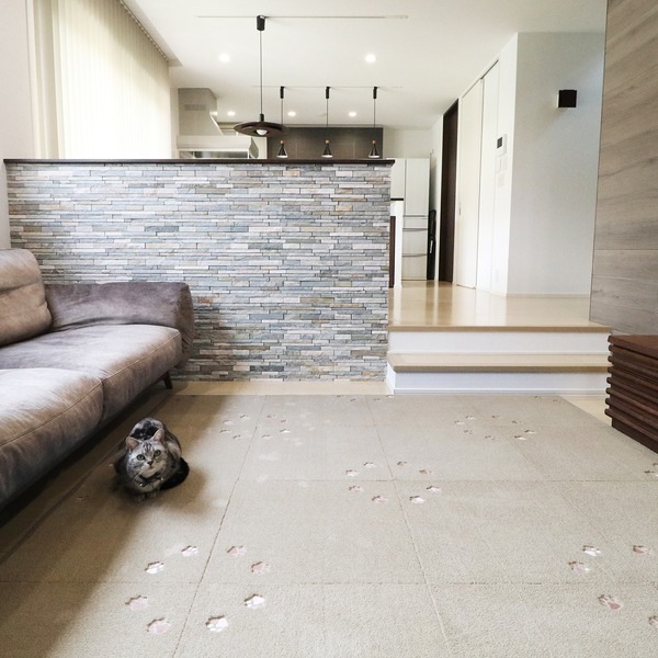 ラグタスNIKUKYU タイルラグ てくてく肉球 BE ベージュ [約50x50cm／10枚セット]