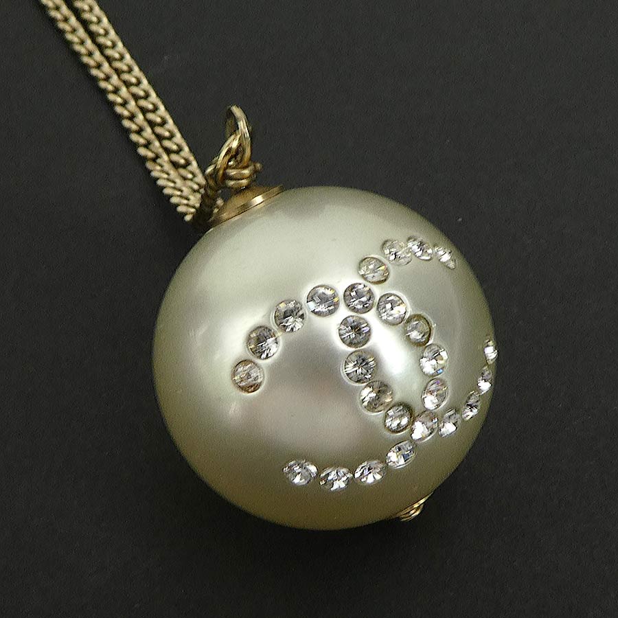 シャネル CHANEL ネックレス ココマーク メタル/フェイクパール ゴールド/オフホワイト レディース e58734