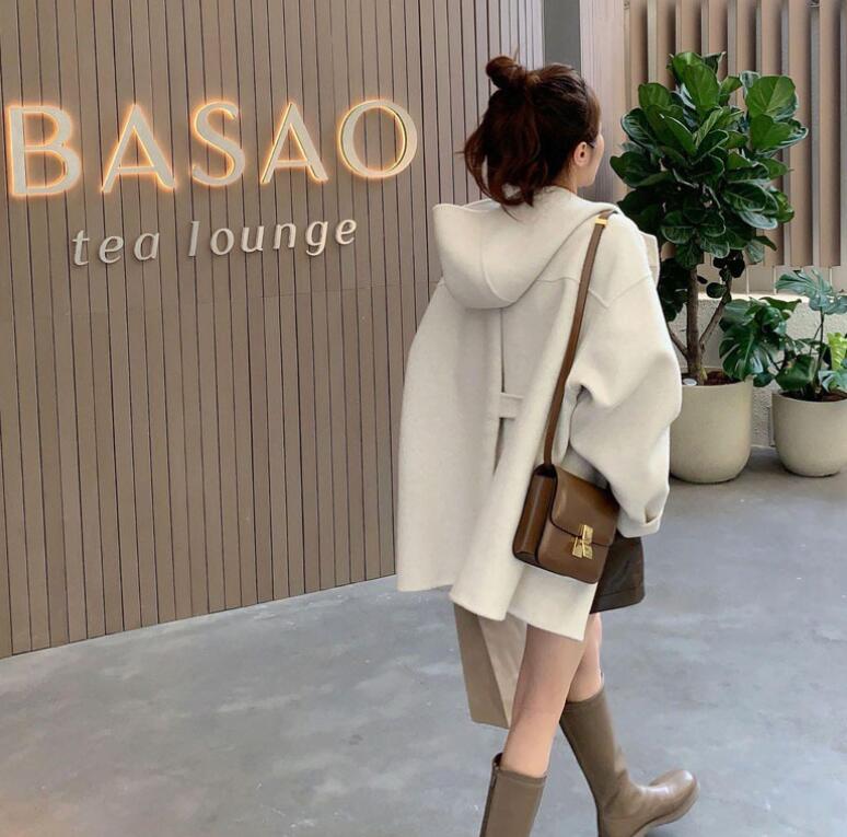 ウール混　コート　チェスターコート　レディースショートコート　 ゆるっとコート　フード付き　アウター　秋冬物 冬物 冬服 コート　通勤　大きいサイズ　OL　体型カバー