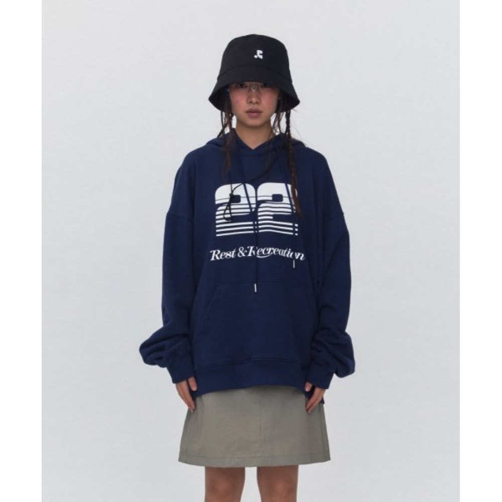 レスト&リクリエーション RR 22 ロゴオーバーサイズパーカー_ネイビー