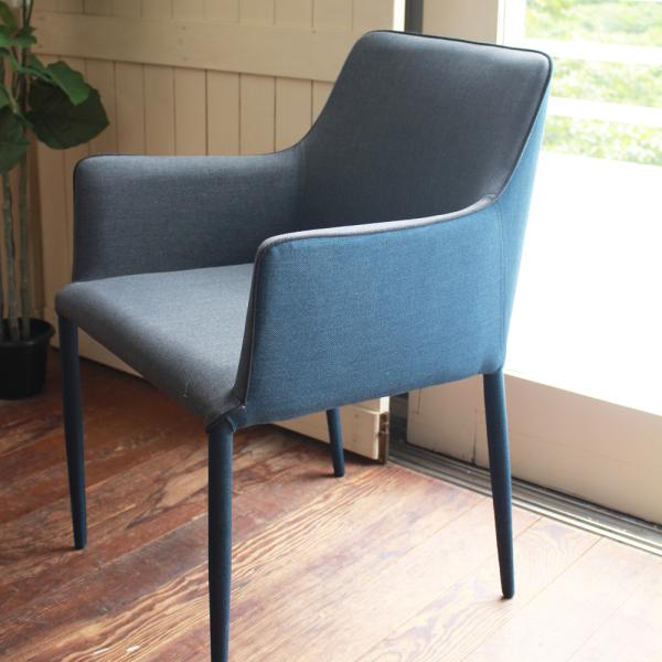 ダイニングチェア 単品 椅子 おしゃれ 北欧 肘掛け ひじ シンプル ブルー 青 グレー バイカラー 完成品 ファブリック 布地 布張り 貼り モダン アート デザイン
