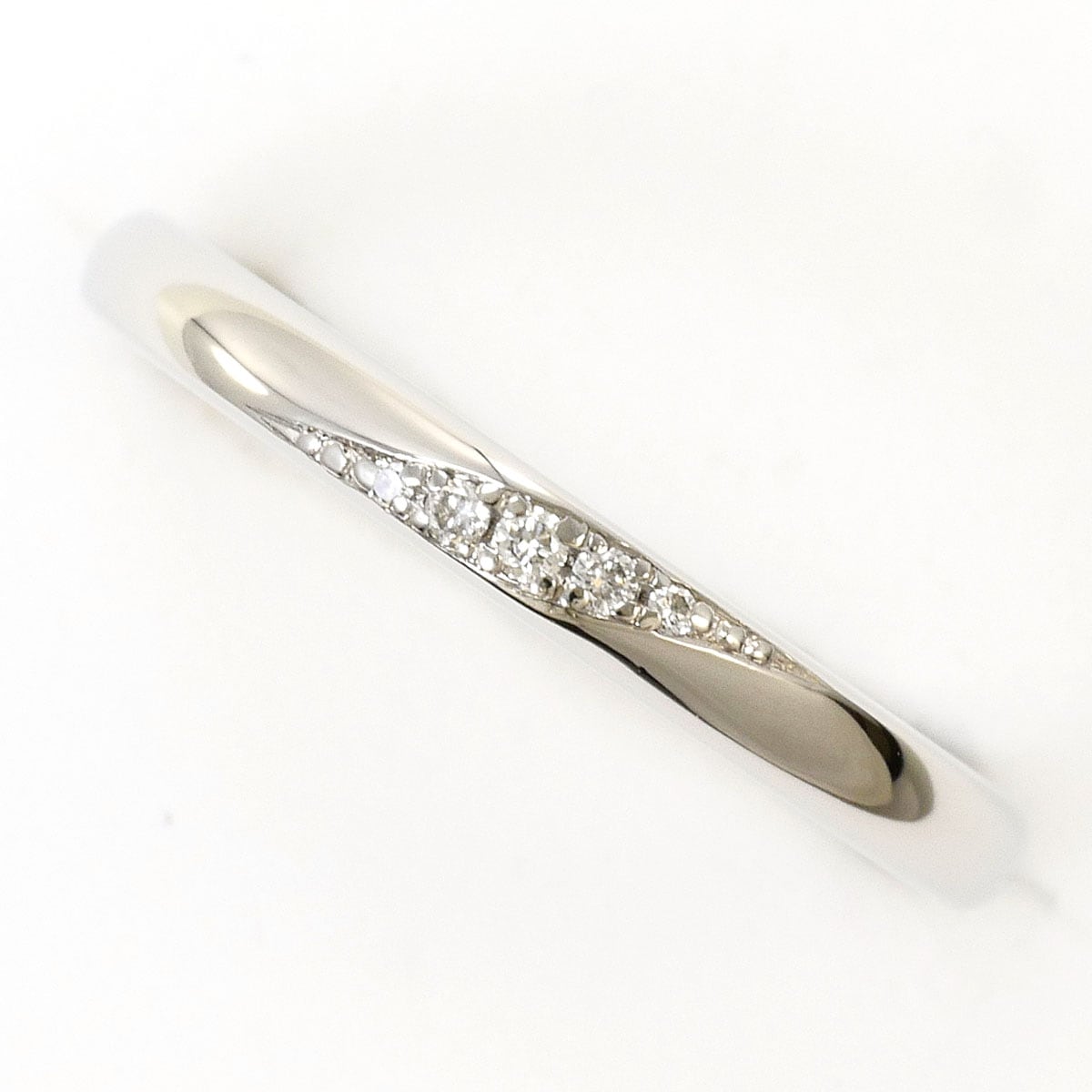 トレセンテ PT950 プラチナ リング・指輪 6.5号 ダイヤモンド 0.02ct エメラルド 総重量約3.6g 中古