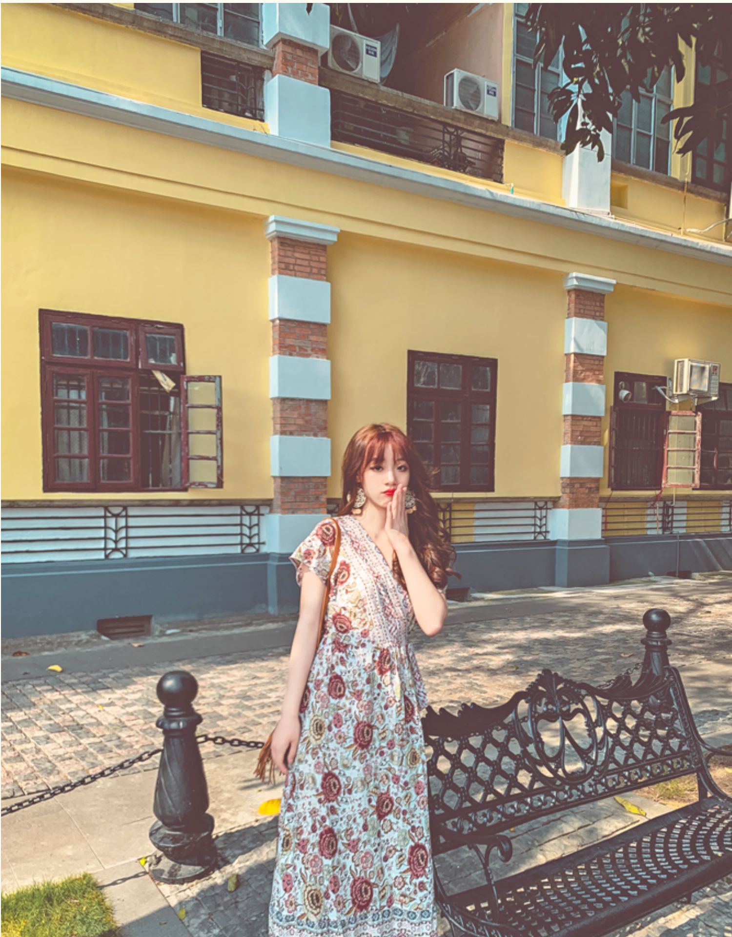 個性的 民族衣装 ワンピース ロング丈 袖あり 長袖 Vネック ワイド Aライン レース ふわふわ 薄手 かわいい 大人可愛い きれいめ 大人 上品 おしゃれ アジアン エスニック 大人可愛い