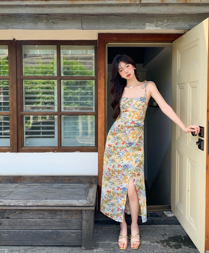 レトロ風 ワンピース ワンピドレス ロング ロング丈 7分丈 ミディアム丈 袖なし ノースリーブ キャミソール フレア スリム ひらひら ヒラヒラ スリット サイドスリット かわいい 大人可愛い 5,206円