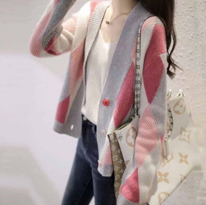 トップス デート カットソー ニットソー セーター カーディガン 袖あり 長袖 かわいい 大人可愛い きれいめ シンプル カジュアル 大人 上品 おしゃれ お洒落 主役級 存在感 春 秋 冬 10代