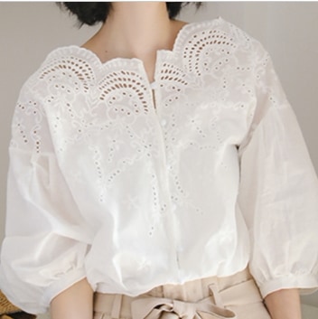 パフスリーブシャツ トップス シャツ ブラウス スイート ホワイト 白 レギュラー丈 袖あり 半袖