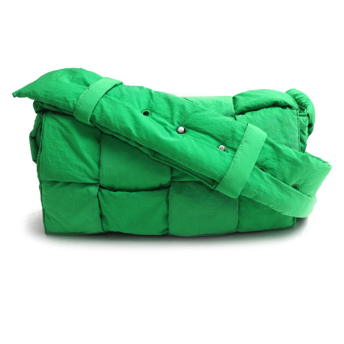 BOTTEGAVENETA ボッテガヴェネタ パデッド テック カセット ショルダーバッグ パラキート 628951 VB081 3724 レディース 中古