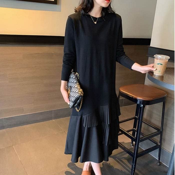 ロング ワンピース 黒 レディース 無地 フレア プリーツ フリル 長袖 ティアード 襟なし ラウンドネック 切替 大人可愛い 個性的 春 秋ワンピ ドレス かっこいい 黒 ブラック コーデ レトロ