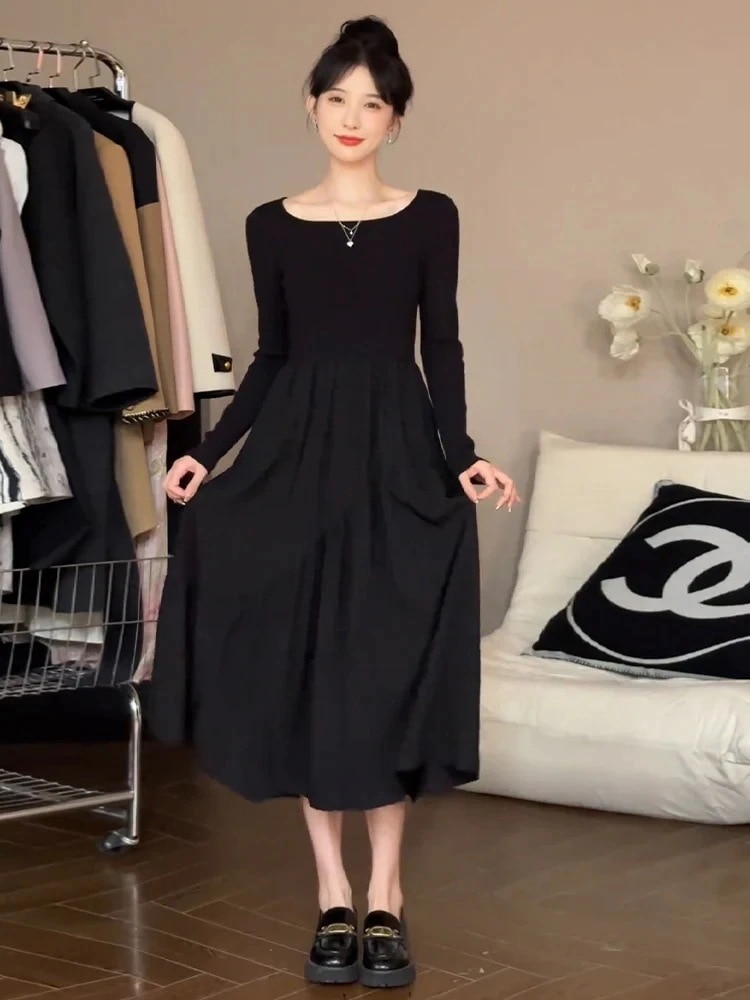 黒の長袖ドレスサブ2024しい女性の初秋の気質ロングドレスのシニアセンスをドレープフレンチ30%までに制限