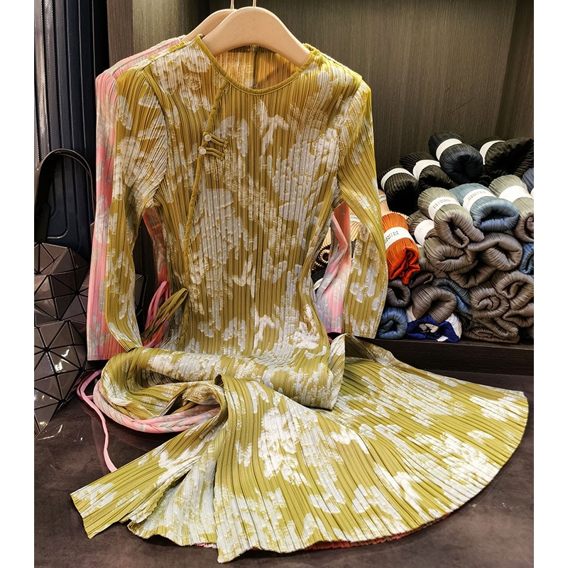 エレガントな気質と改善されたチャイナドレススカートを備えたハイエンドの新しい中国風レトロプリントプリーツドレス