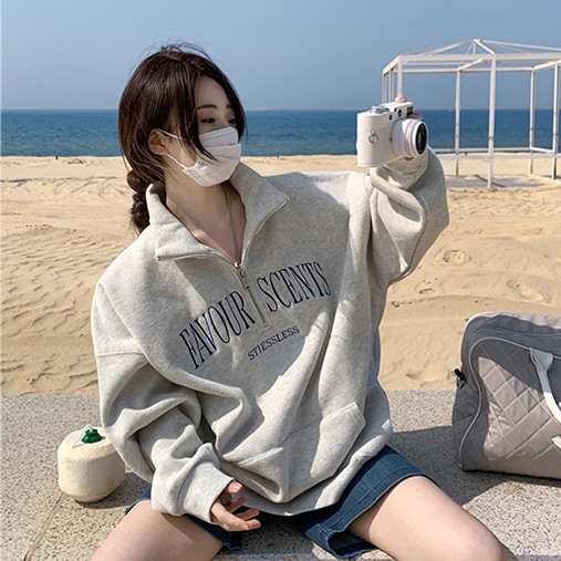 トップス トレーナー 長袖 ハイネック ハーフジップ ミディアム丈 かわいい 大人可愛い きれいめ シンプル 上品 おしゃれ かっこいい カジュアル レトロ ラフ こなれ感 個性的 主役級 存在感