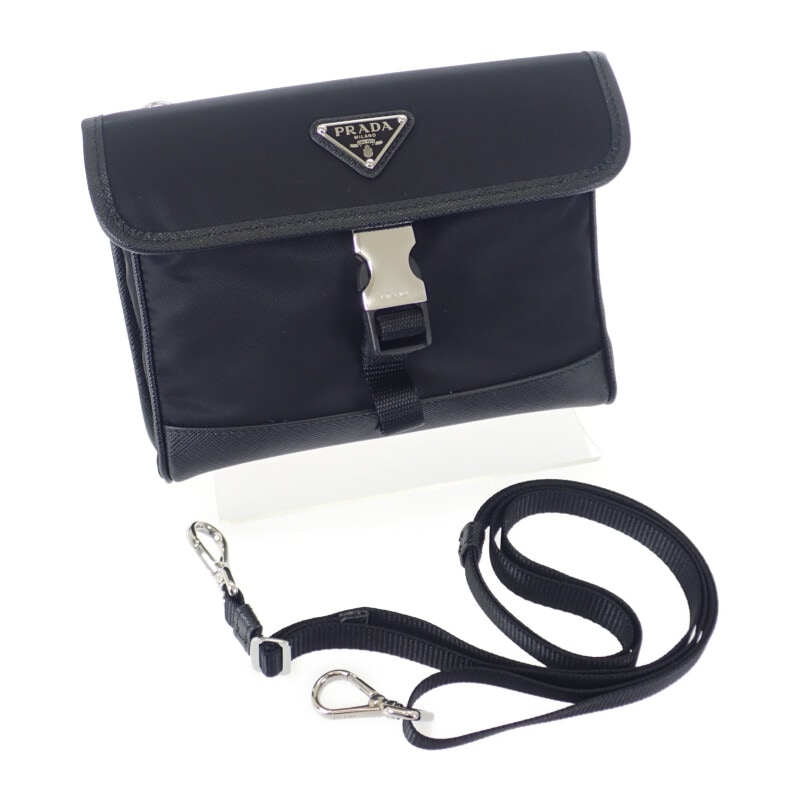 レザー スマートフォンケース 2ZH108_2DMH_F0002 ショルダーバッグ サフィアーノ ナイロン ブラック シルバー金具 レディース【Aランク】