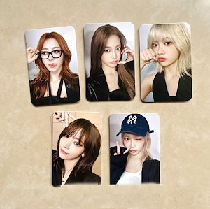 ルセラフィム トレカ公式