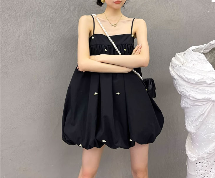 【急速出荷!】キャミワンピース レディース 夏 ワンピース ボリューム ハイウエスト ブラック 黒 ホワイト 白 薔薇 バラ ローズ 花柄 ワンピ ドールスカート ドレス 韓国ファッション