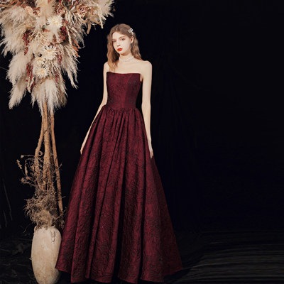 敬酒服花嫁2023新型冬の赤いウエディングドレス宴会気質サテンロングスカート女性のハイエンド胸拭き