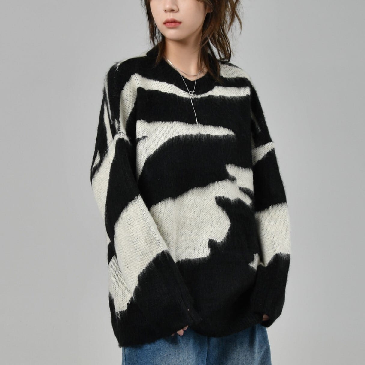 トップス カモフラ柄 ニット セーター 長袖 ゆったり メンズライク ルーズ クルーネック 萌え袖 だぼかわ ラフ 人気 おすすめ おしゃれ お洒落 激安 安い プチプラ 可愛い wto07