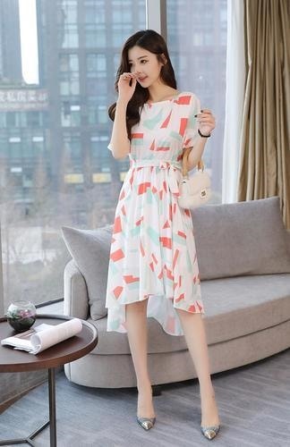 1250．花柄イレギュラーヘムドレス（ホワイト）