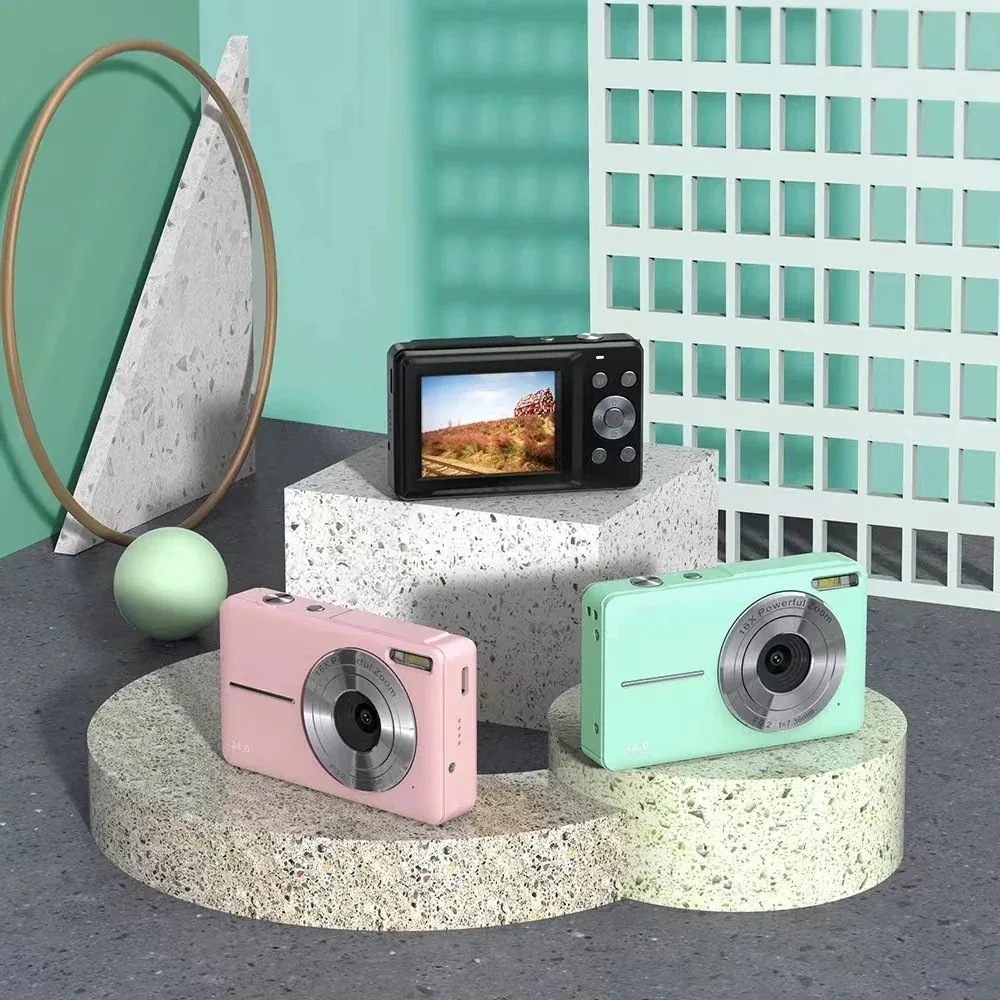 新年最新型 多機能デジカメ デジタルカメラ 小型 4400万画素 1080P録画 16倍ズーム 2.4インチIPS画面 高画質 キッズカメラ 自撮り可 ビデオカメラ 軽量 安い