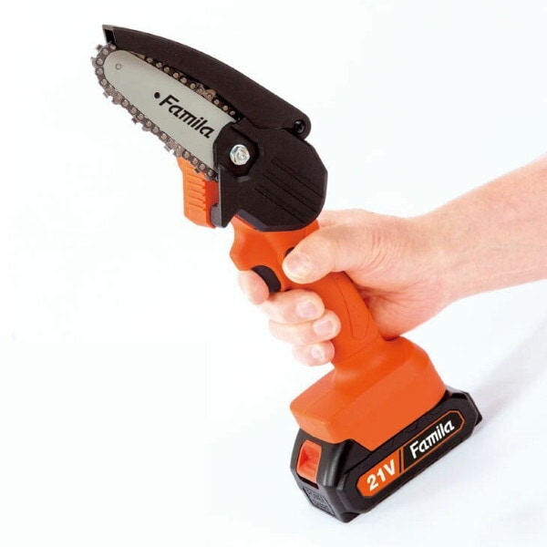 ファミリー・ライフ ファミラ 充電式LEDライト付きハンディーチェーンソー 6点セット(04288) メーカー直送
