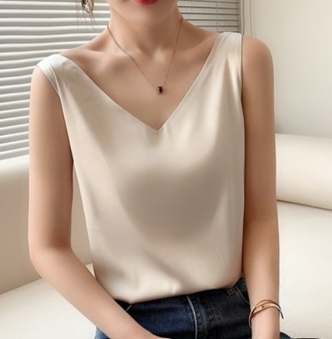 トップス シャツ インナー キャミソール ミディアム丈 袖なし ノースリーブ Vネック かわいい 大人可愛い きれいめ シンプル カジュアル 大人 上品 おしゃれ 大人女子 こなれ感 ラフ