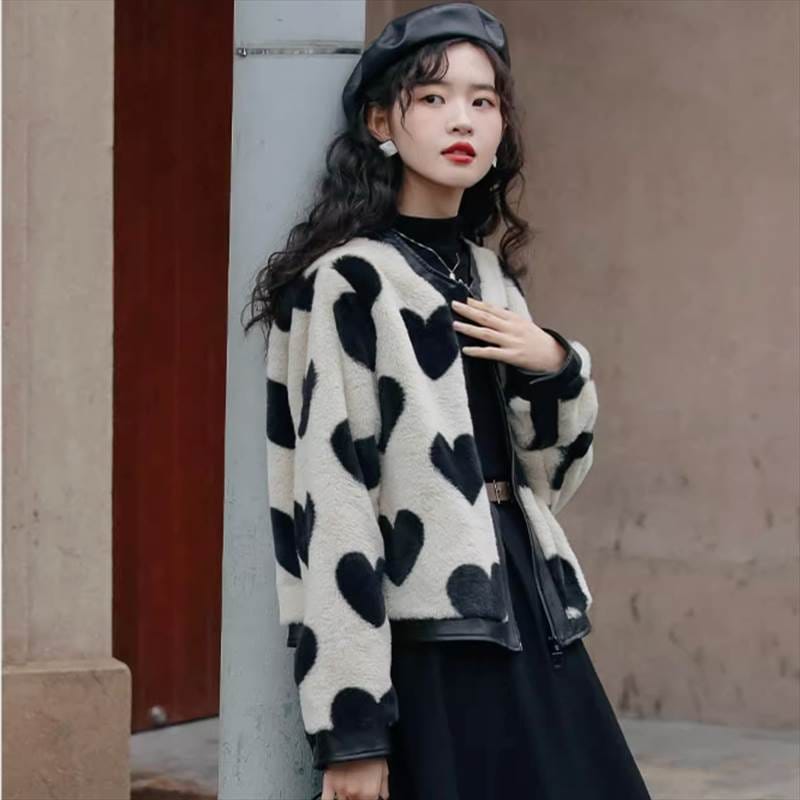 アウター ジャケット レディース 長袖 Uネック ラウンドネック フェミニン 前開き フリース ボア かわいい 大人可愛い おしゃれ ガーリー 主役級 存在感 ラブリー キュート ロリータ プリンセス