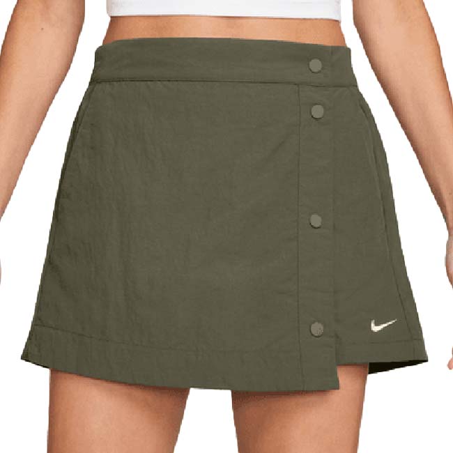 ナイキ(NIKE) 2025 FA レディース スポーツウエア エッセンシャル ウーブン ショートパンツ HM6980-222Mオリーブ×セイル 【日本サイズ】