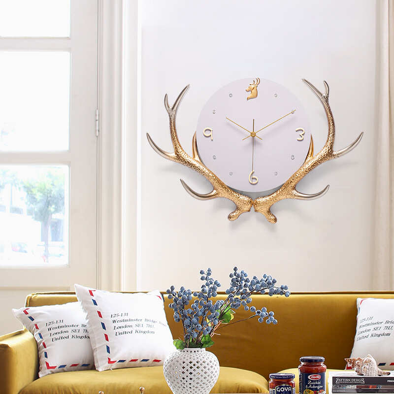 【北欧風×モダン】鹿の頭 シカモチーフ 壁掛け時計シンプルで個性的なインテリア時計 リビング・ダイニング用 クリエイティブデザイン