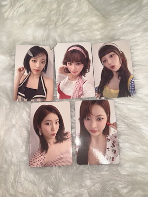 ルセラフィム トレカ公式