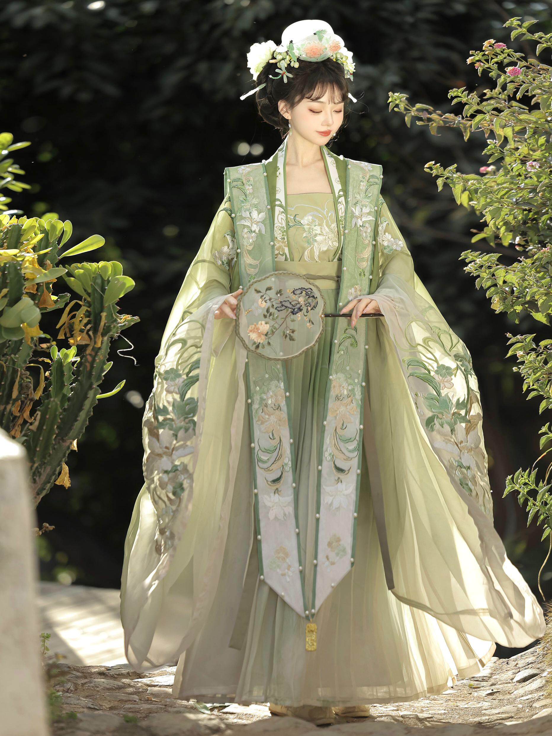 薈萃閣春山空漢服女性用オリジナル宋製重厚刺繍大袖国風霞帔絶美な夏の装い