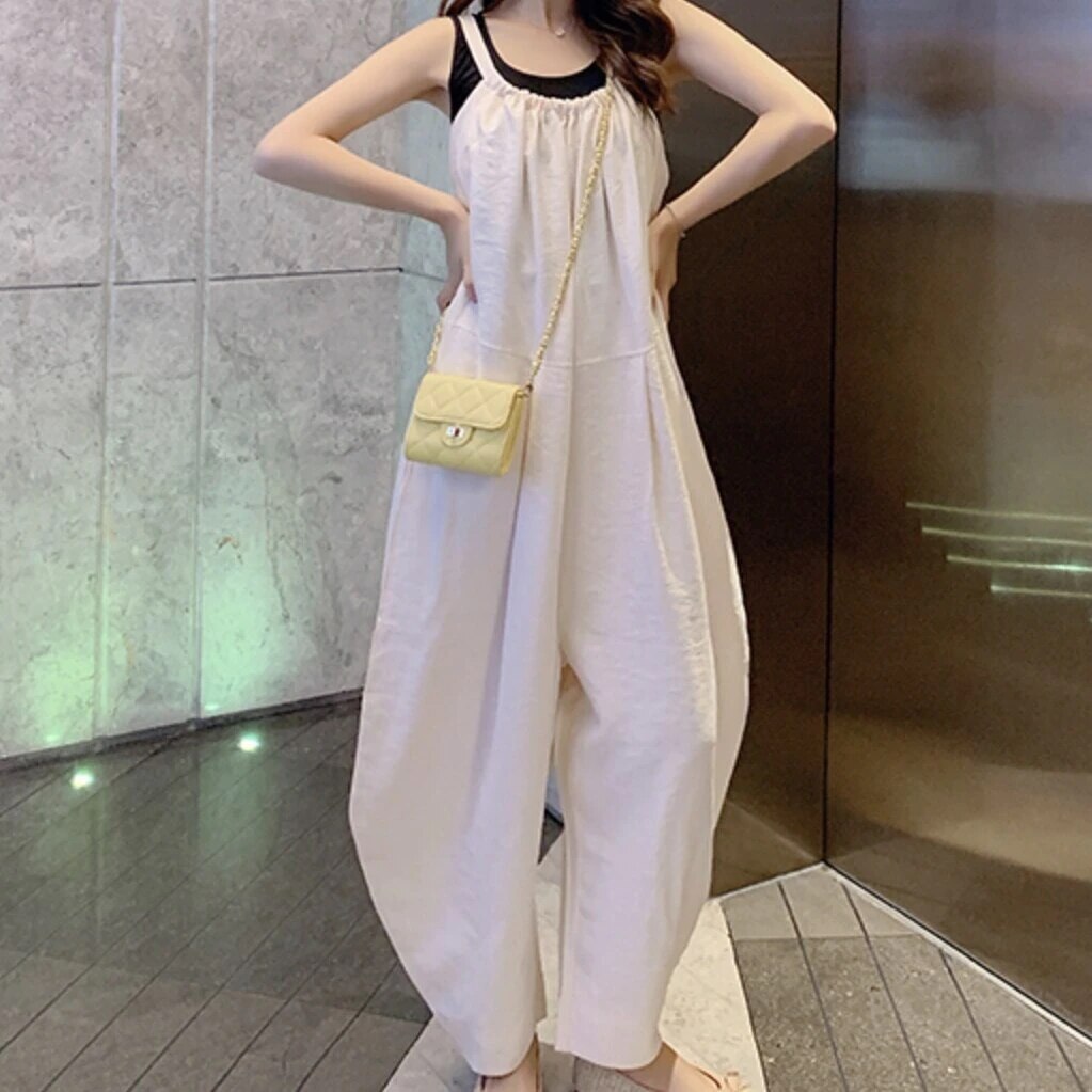 オーバーオール 2色展開 白色 黒色 パンツ サロペット ワイドパンツ カジュアル ベーシック シンプル 着回し ラフ 重ね着 ガーリー プチプラ お出かけ インスタ映え 可愛い 大人可愛い 流行