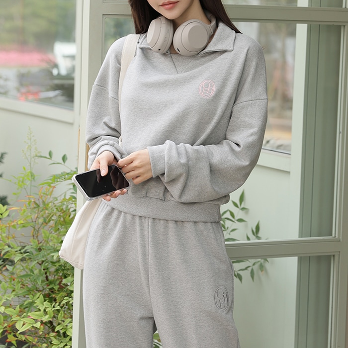 [韓国ファッション] カラーネック 刺繍 レタリング マンツーマンTシャツ