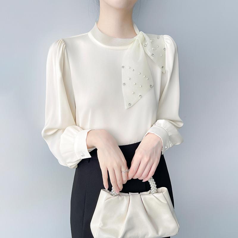 ブラウス サテン スカーフ風 リボン ラインストーン パール ビジュー トップス シャツ レディース 秋冬 シャツ パフスリーブ シンプル 上品 ファッション