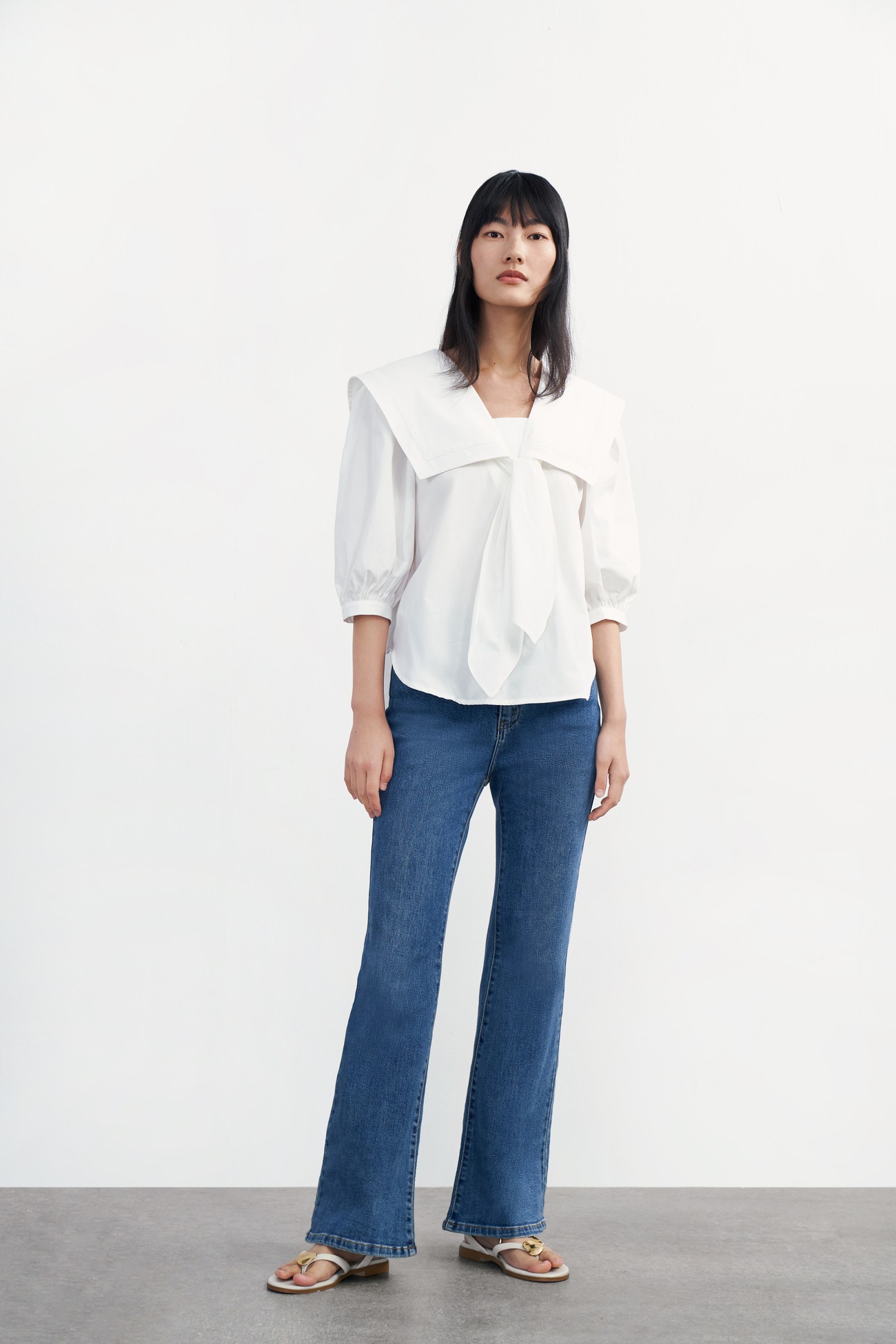 春 婦人服 甘くガーリーなレース刺繍 大きなリボン付き 襟付き ブラウス ホワイト S M L トップス Tシャツ シャツ 袖あり 半袖 かわいい 大人可愛い きれいめ シンプル 大人 上品 おしゃれ