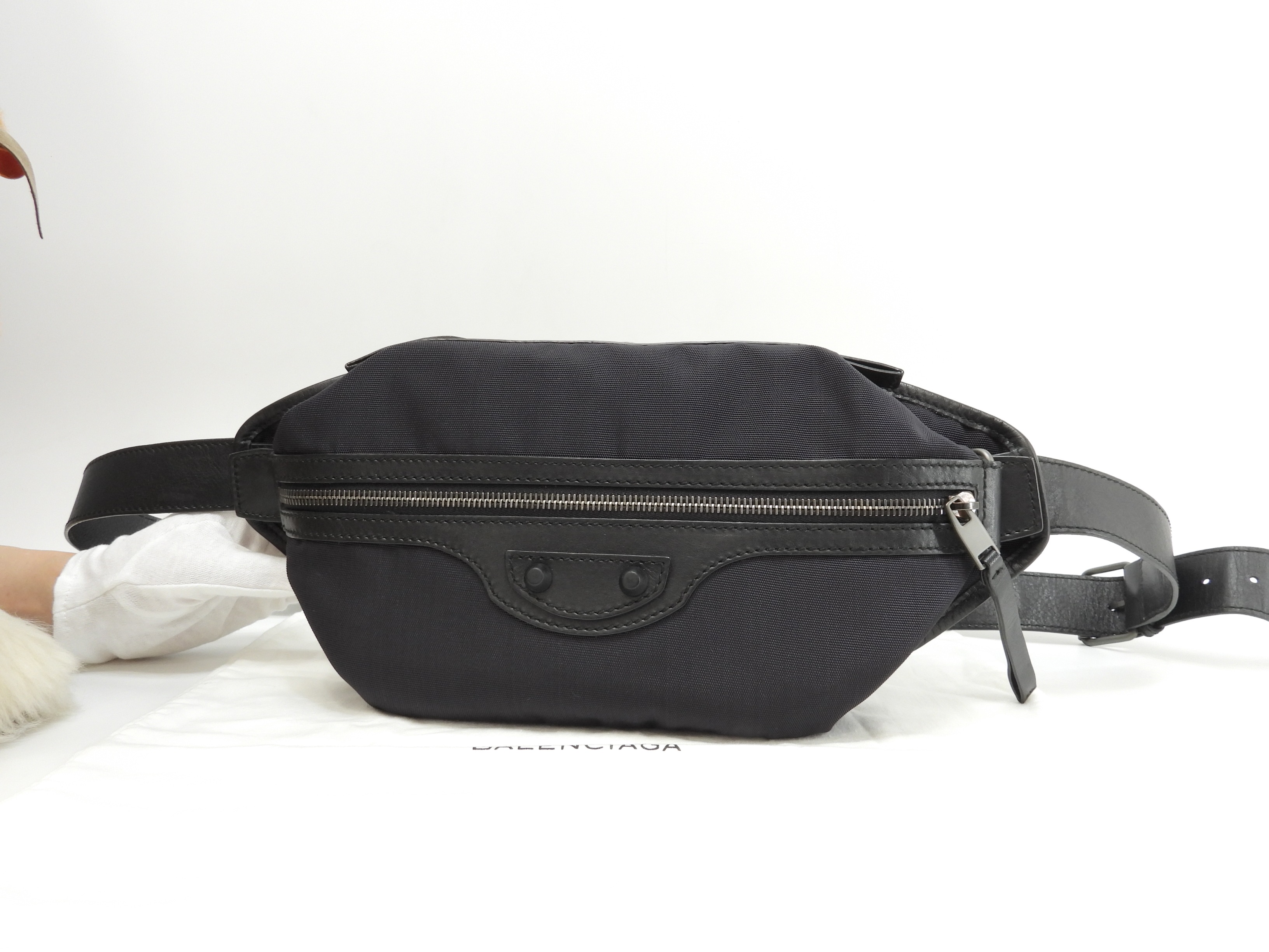 ベルトバッグ エクスプローラー ナイロン黒白ロゴ ボディバッグ@ 7 32,370円