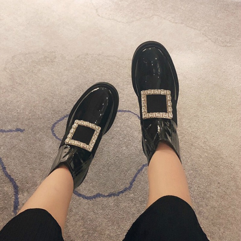 ブーツ ショートブーツ ローヒール ラインストーン マーチンブーツ フラットボトム 靴 くつ レディースシューズ レディースブーツ 3cmヒール 1cmヒール 歩きやすい 履きやすい 走れる 9,792円