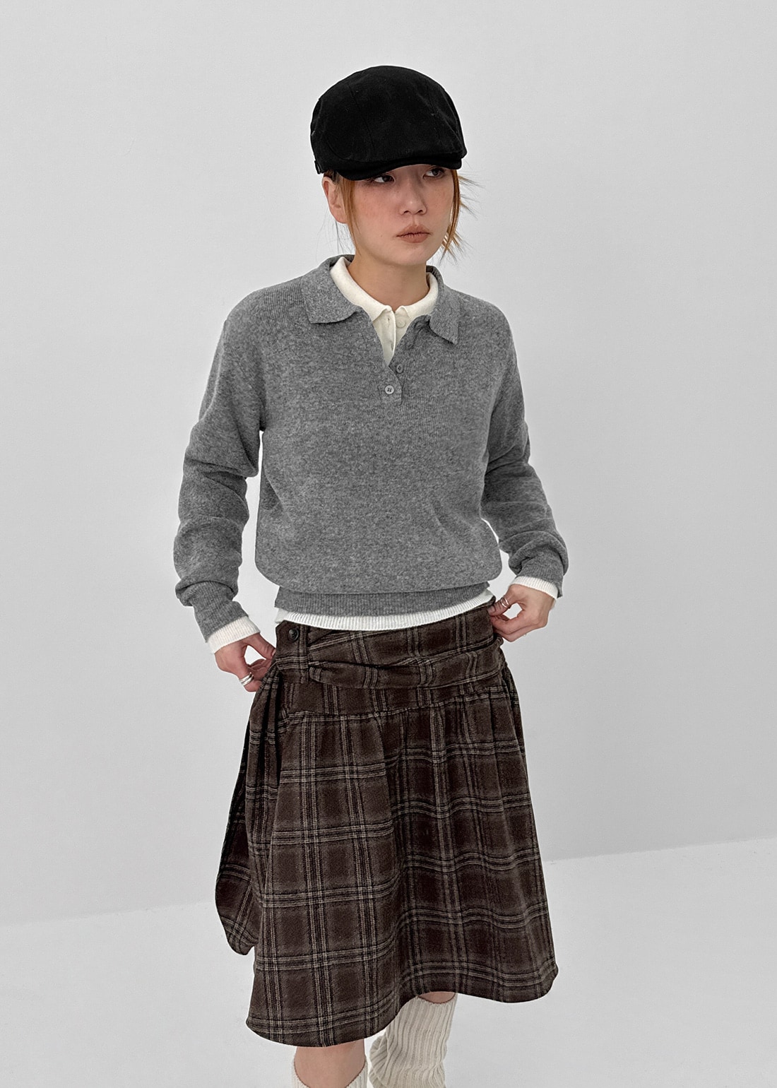 デルリ ボタンカラー ニット